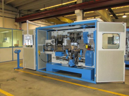 BMX 305-25T machine equipped with press with 250 kN power, with 300 mm machining range